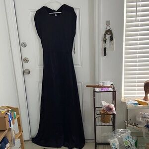 Elegant Black Maxi Dress